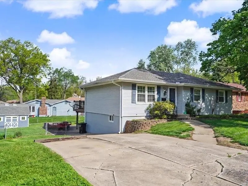 706 N Osage Trail, Independence, MO 64056 - #2