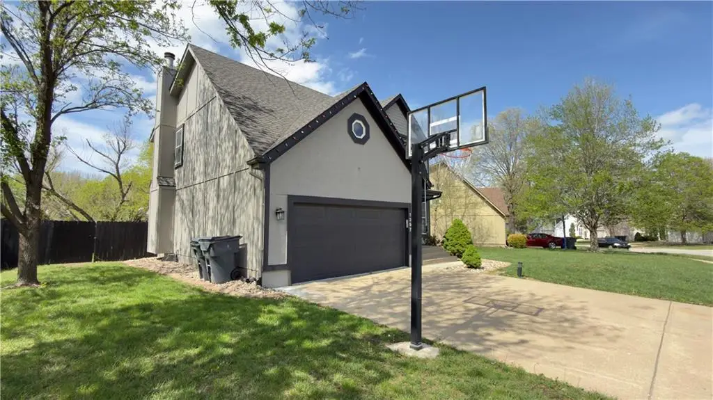 1397 S Brentwood Drive, Olathe, KS 66062 - #1