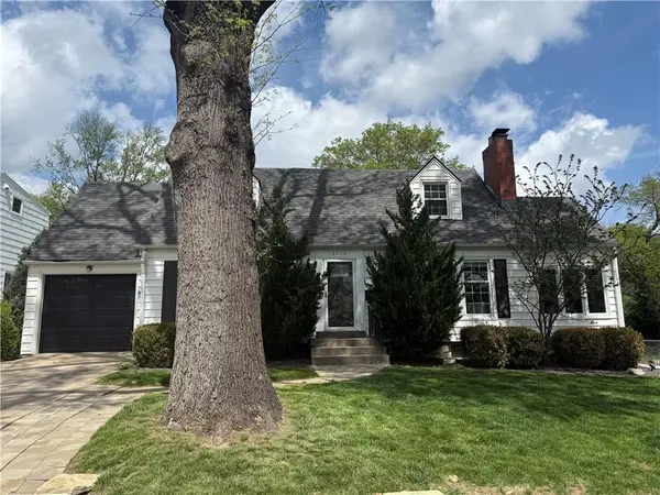 2714 W 51st Street, Westwood, KS 66205