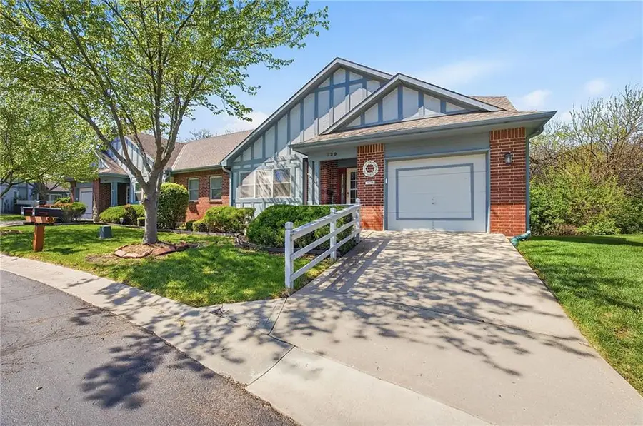 629 N Somerset Terrace, Olathe, KS 66062 - #2