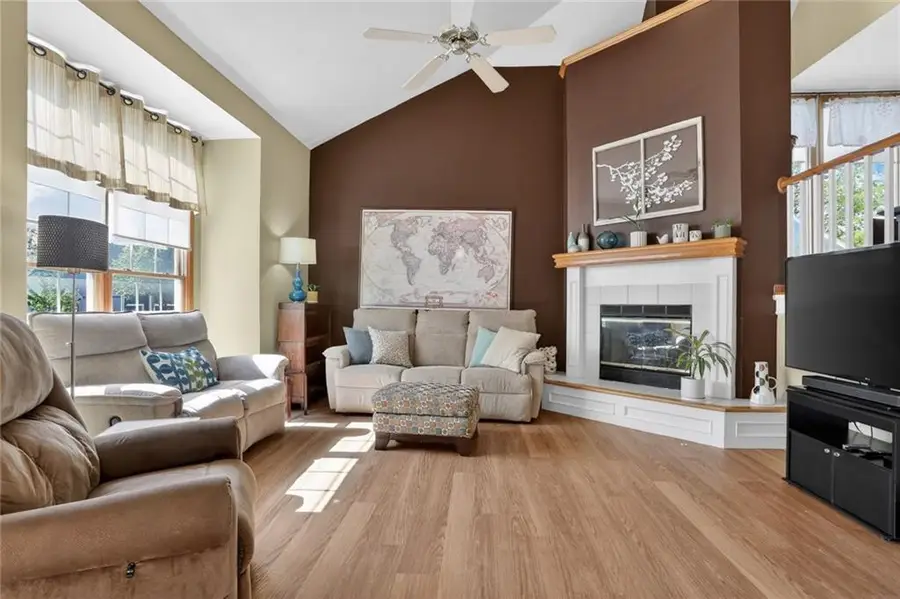 290 W Westhoff Place, Gardner, KS 66030 - #3