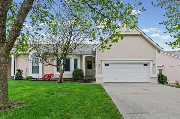 200 SE Ridgeview Drive, Lee's Summit, MO 64063