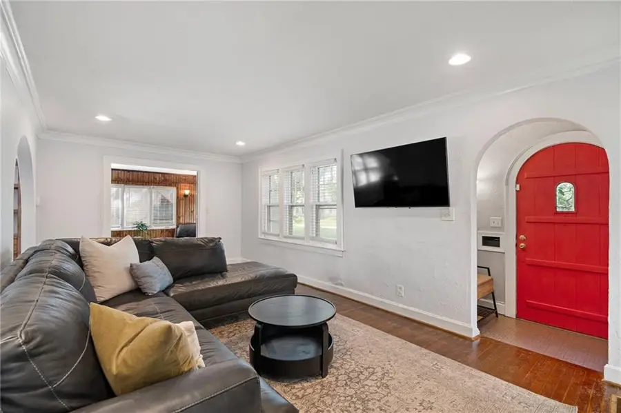 6 E 70th Terrace, Kansas City, MO 64113 - #3