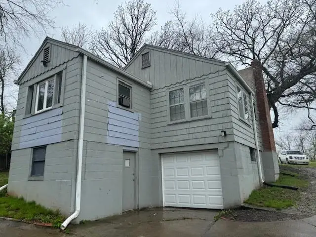 6800 Blue Parkway, Kansas City, MO 64129 - #3