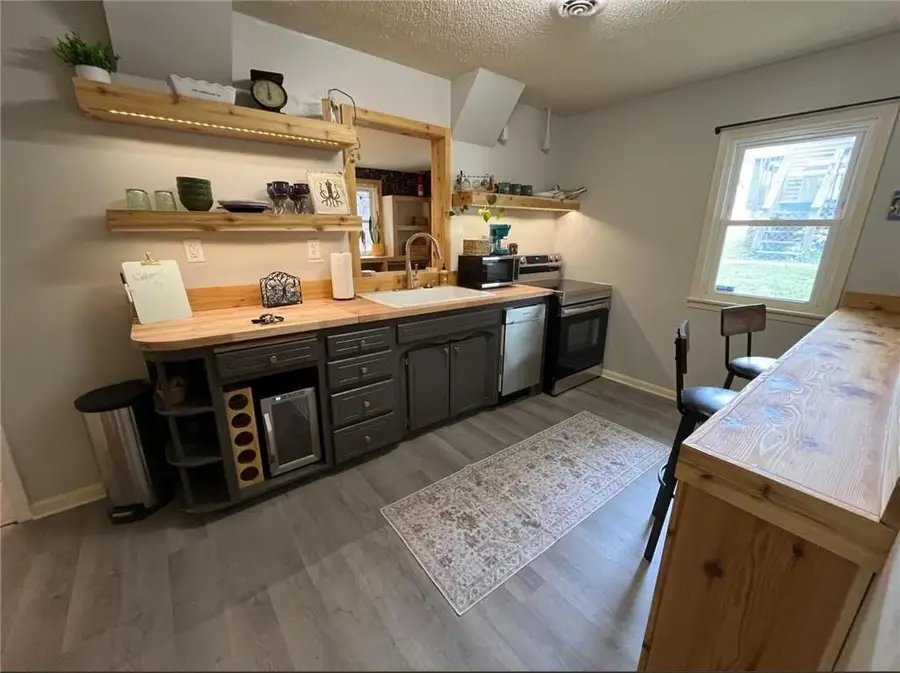 303 Mcgoodwin Avenue, Warrensburg, MO 64093 - #3