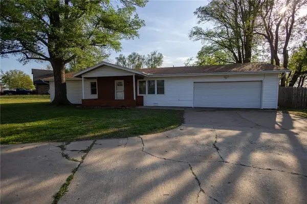 2411 Grand Lane, Independence, KS 67301