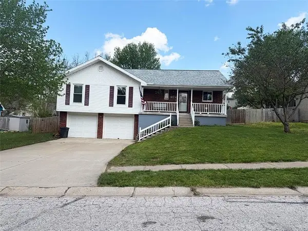 404 39th Street, Blue Springs, MO 64015