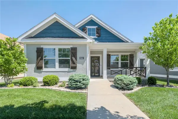 8141 N Farley Avenue, Kansas City, MO 64158