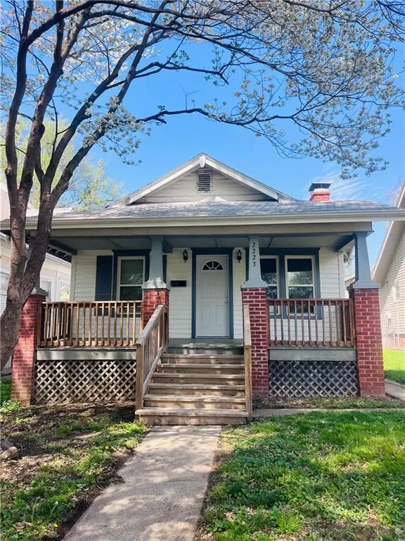 2223 Doniphan Avenue, St Joseph, MO 64507