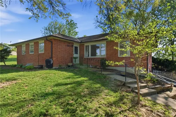 700 Hillcrest Road, Farley, MO 64028