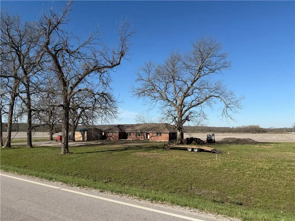 15360 Ks 7 Highway, Centerville, KS 66014 - #1