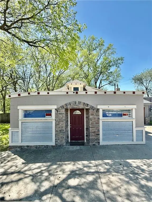 1239 W South Street, Independence, MO 64050 - #1