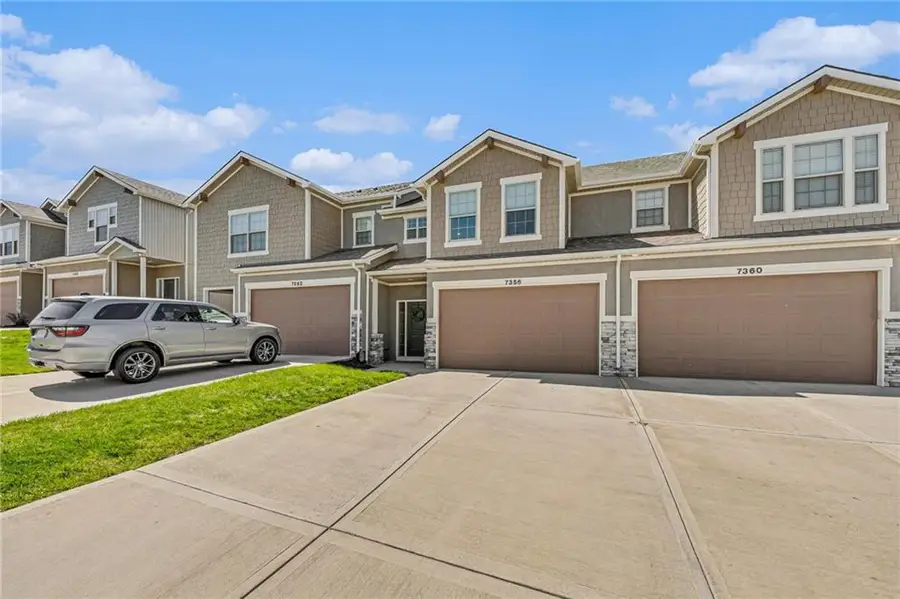 7356 Aaron Street #26 B, Parkville, MO 64152 - #3