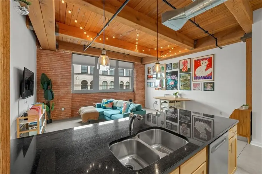 712 Broadway Boulevard #704, Kansas City, MO 64105 - #3