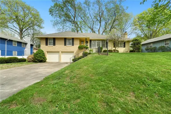 6105 Kentucky Avenue, Raytown, MO 64133