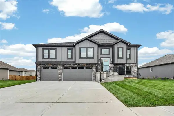 806 W Shawhan Parkway, Lone Jack, MO 64086