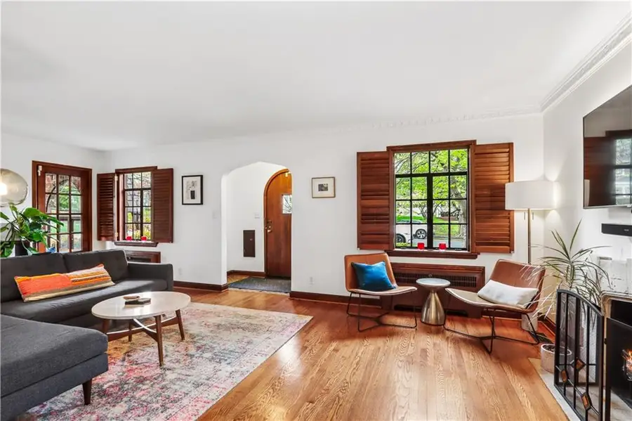 18 E 68th Street, Kansas City, MO 64113 - #2