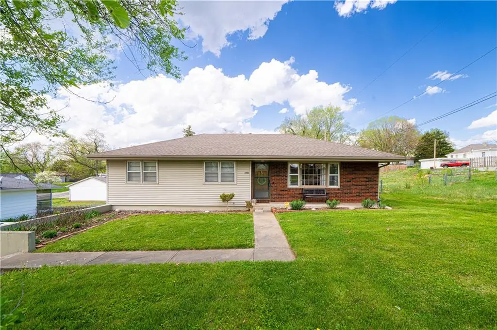 3903 Pacific Street, Saint Joseph, MO 64507 - #1