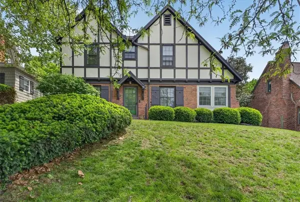 4947 State Line Road, Kansas City, MO 64112