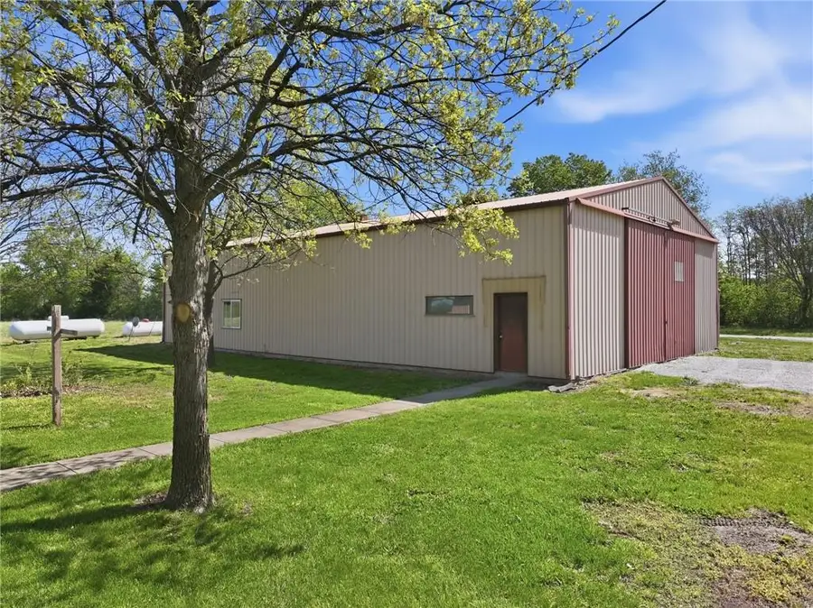 28005 S Belle Plain Road, Harrisonville, MO 64701 - #2