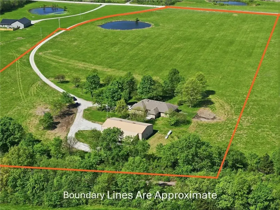 28005 S Belle Plain Road, Harrisonville, MO 64701 - #3