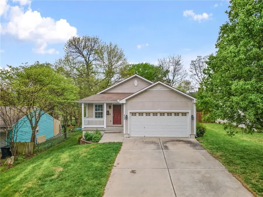 423 N Armstrong Street, Pleasant Hill, MO 64080 - #2