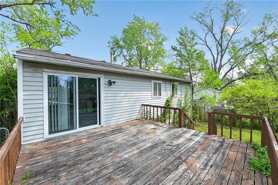 8701 E 96th Terrace, Kansas City, MO 64134 - #3