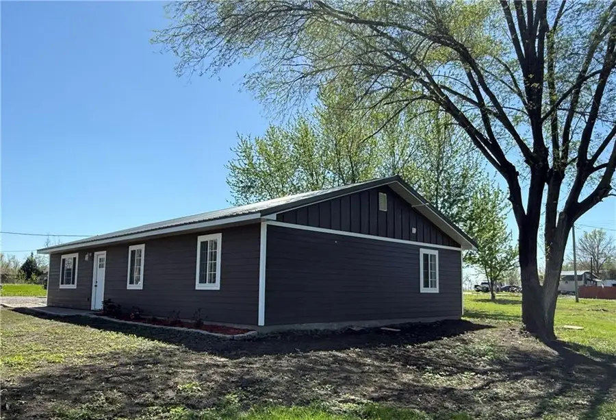 112 E High Street, Coffey, MO 64636 - #2