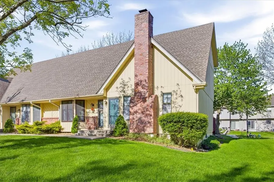 158 Robin Road, Lees Summit, MO 64063 - #2