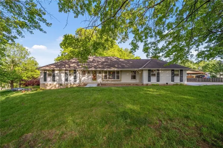 6317 Sterling Avenue, Raytown, MO 64133 - #2