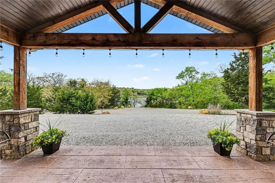 16 S Lakeview Road, Mapleton, KS 66754 - #2