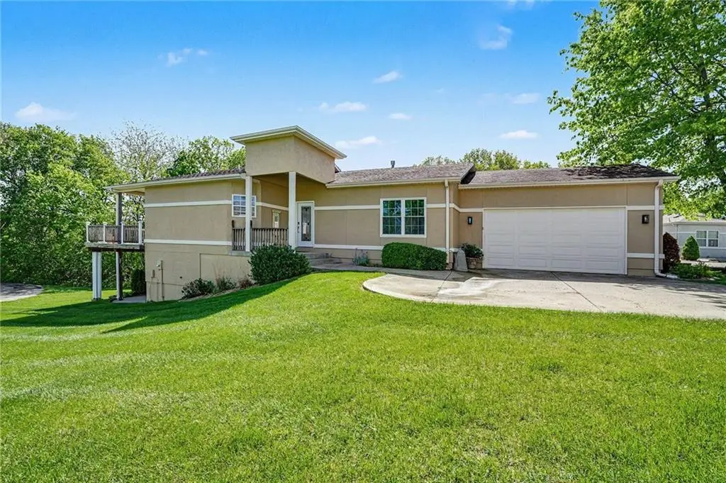 813 NE Sonora Valley Circle, Blue Springs, MO 64014 - #1