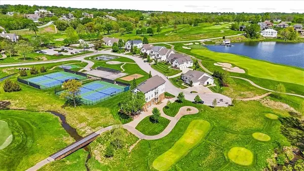 10875 Allen Way, Parkville, MO 64152