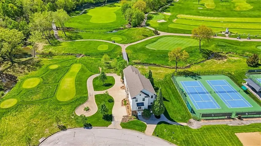 10875 Allen Way, Parkville, MO 64152 - #2