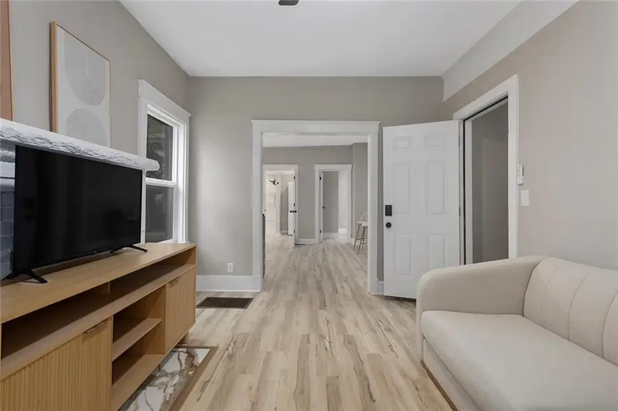 4108 Mcgee Street, Kansas City, MO 64111 - #2