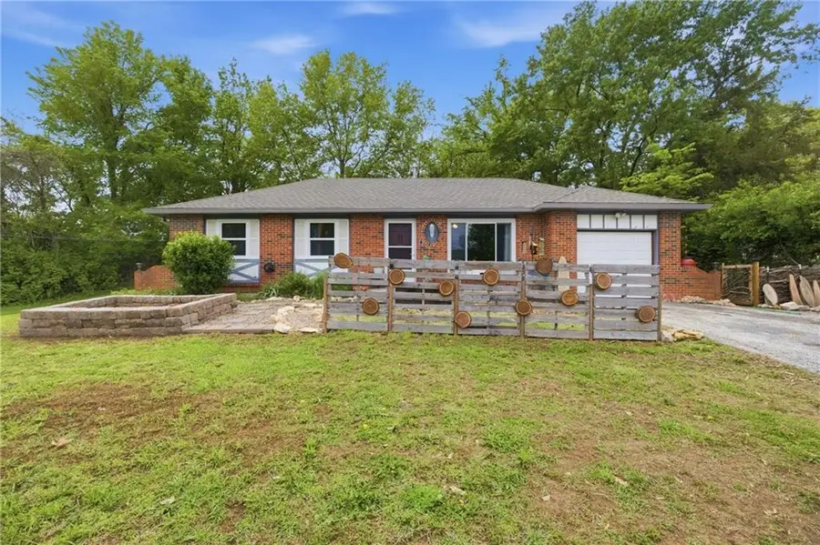 424 S 86th Street, Kansas City, KS 66111 - #2