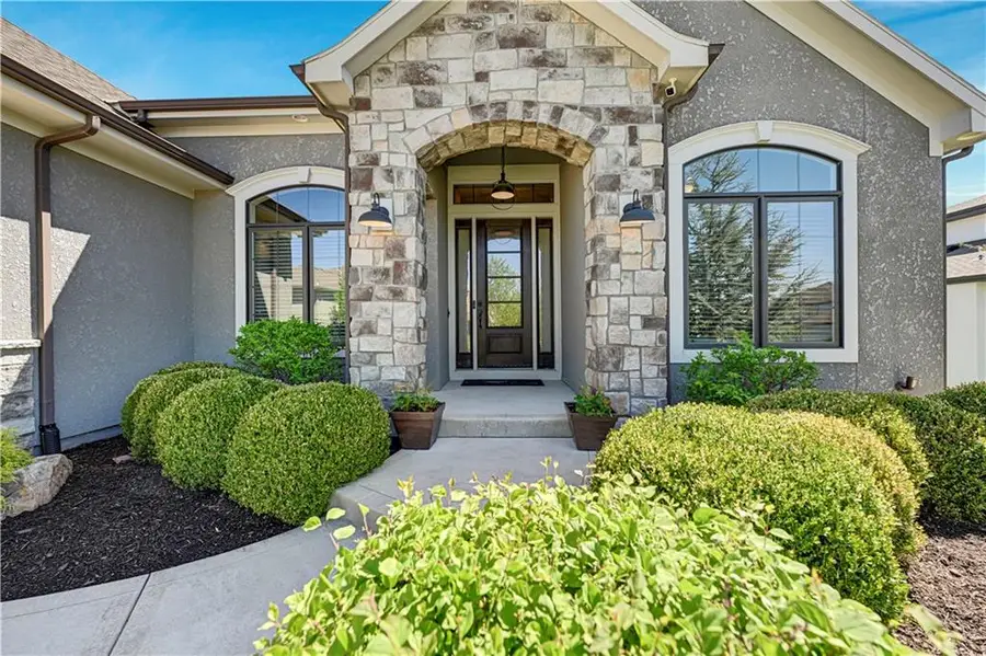 15705 Canterbury Street, Overland Park, KS 66224 - #3