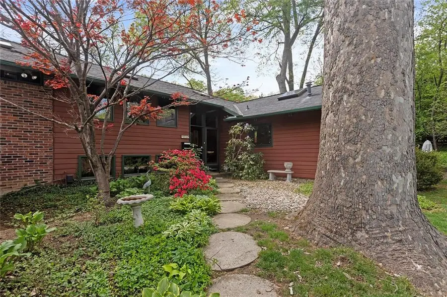 8728 Meadow Lane, Leawood, KS 66206 - #3