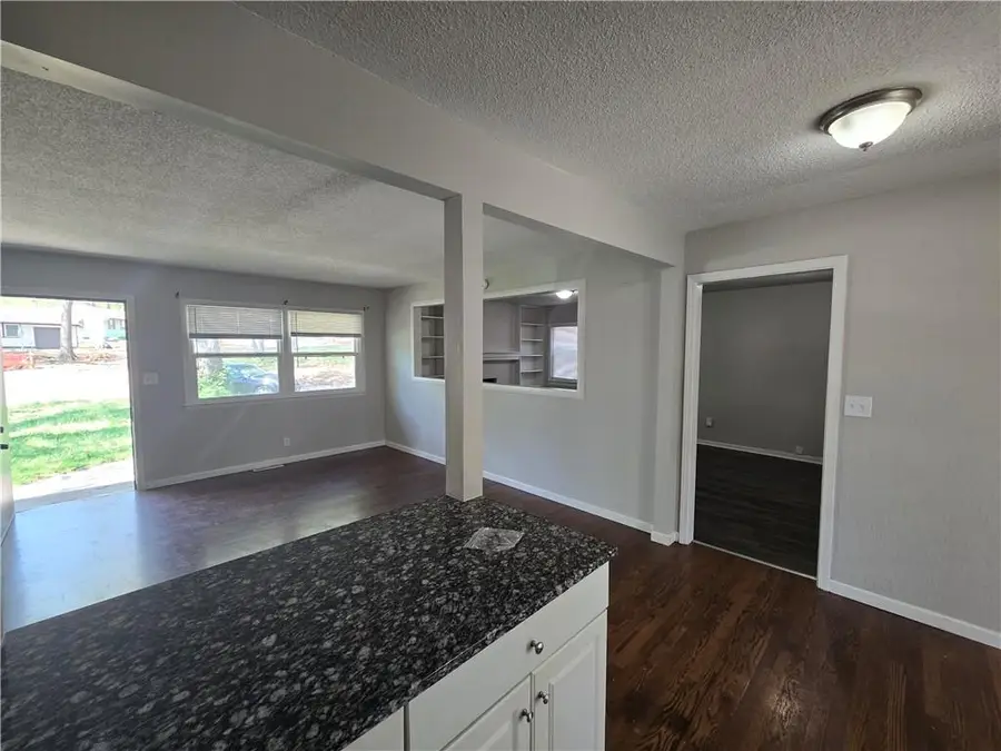 4001 S Pleasant Street, Independence, MO 64055 - #3