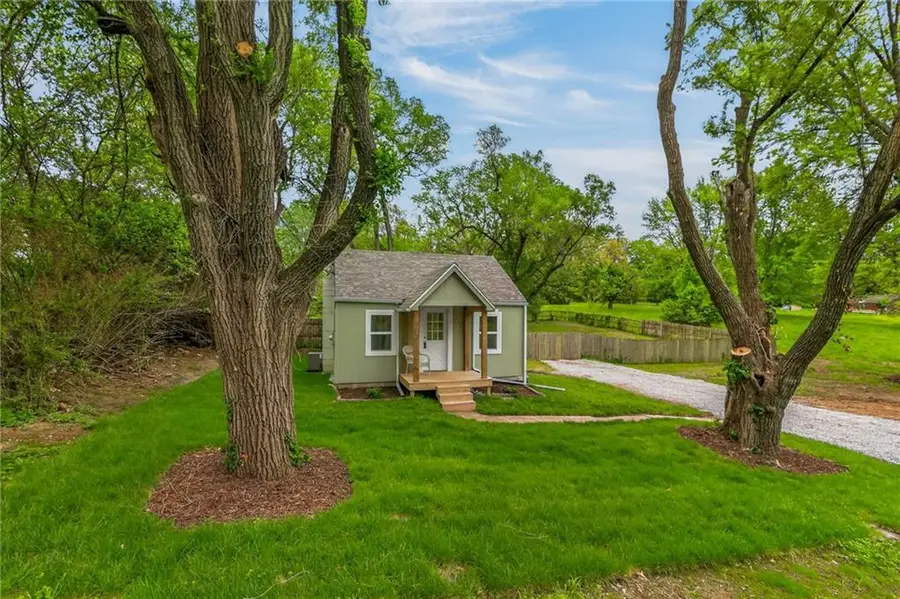 5915 Marion Avenue, Kansas City, MO 64133 - #3