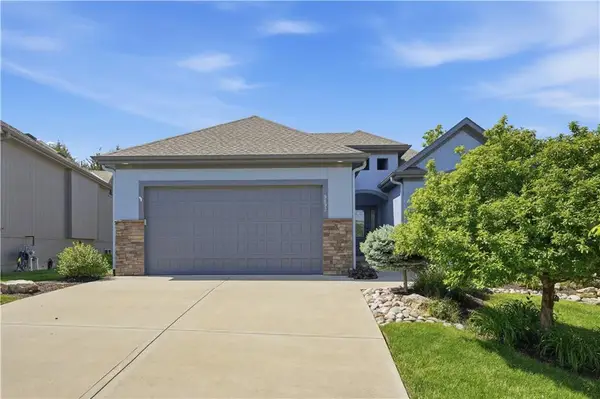 9892 Hollis Lane, Lenexa, KS 66227