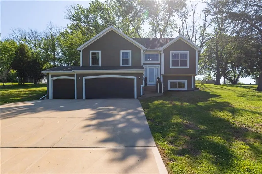 7309 NW Locust Drive, Kansas City, MO 64152 - #1