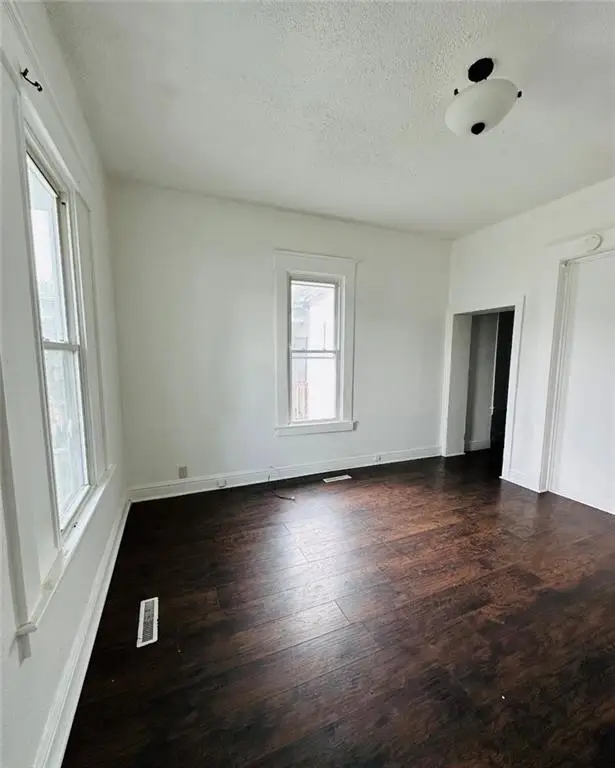 2421-2423 S 11th Street, Saint Joseph, MO 64503 - #3