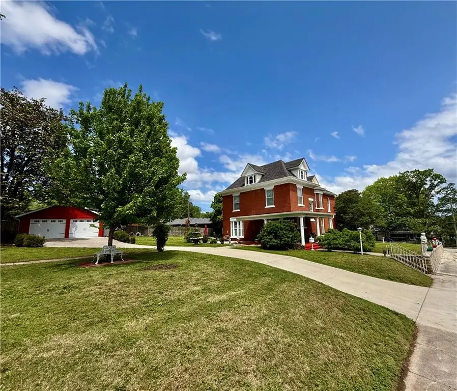 1618 State Street, Lexington, MO 64067 - #1