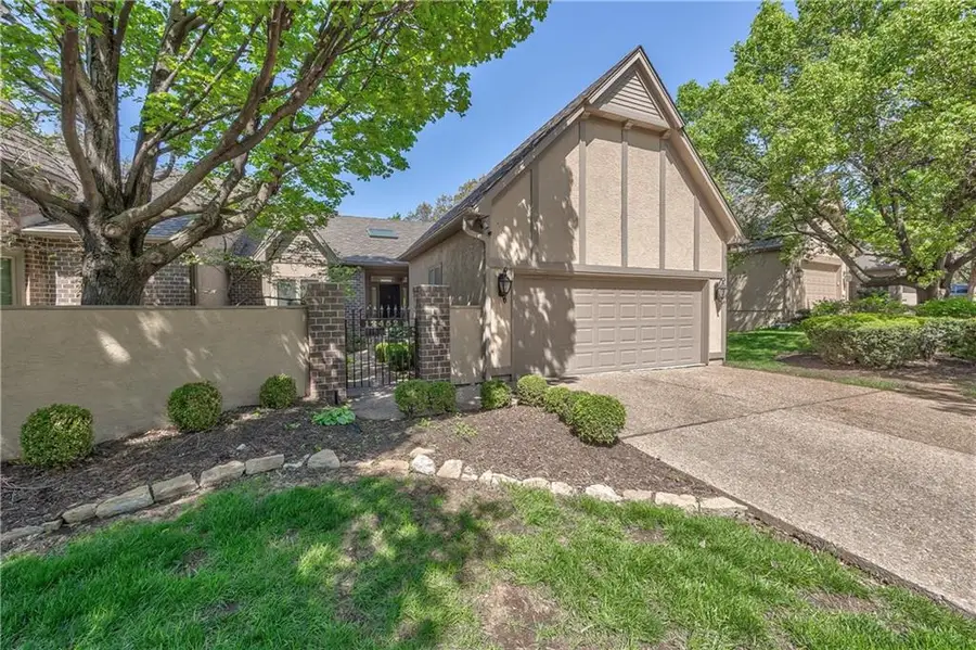 12452 Linden Street, Leawood, KS 66209 - #2