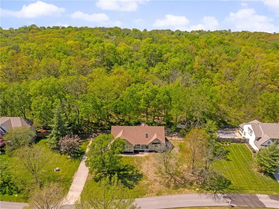 3020 S Bradford Lane, Blue Springs, MO 64015 - #2