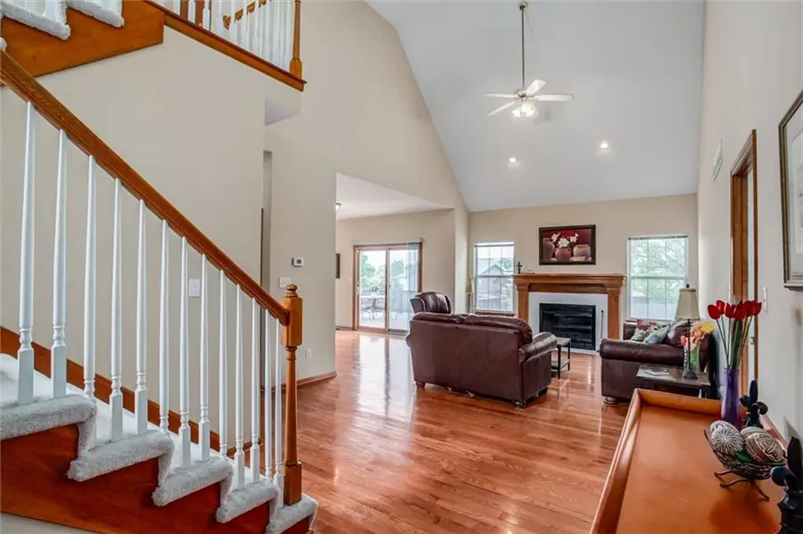 1313 SE Rosehill Drive, Lees Summit, MO 64081 - #2