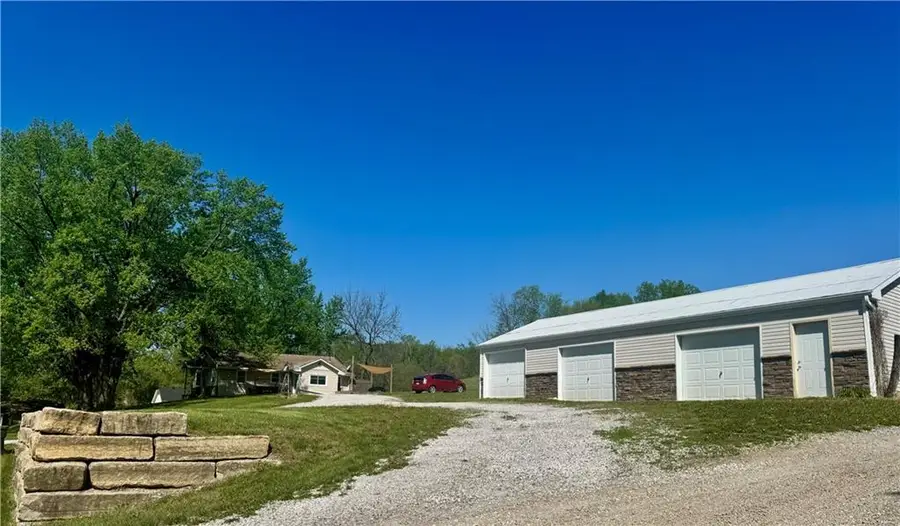 135 SE Mount Zion Road, Saint Joseph, MO 64504 - #2