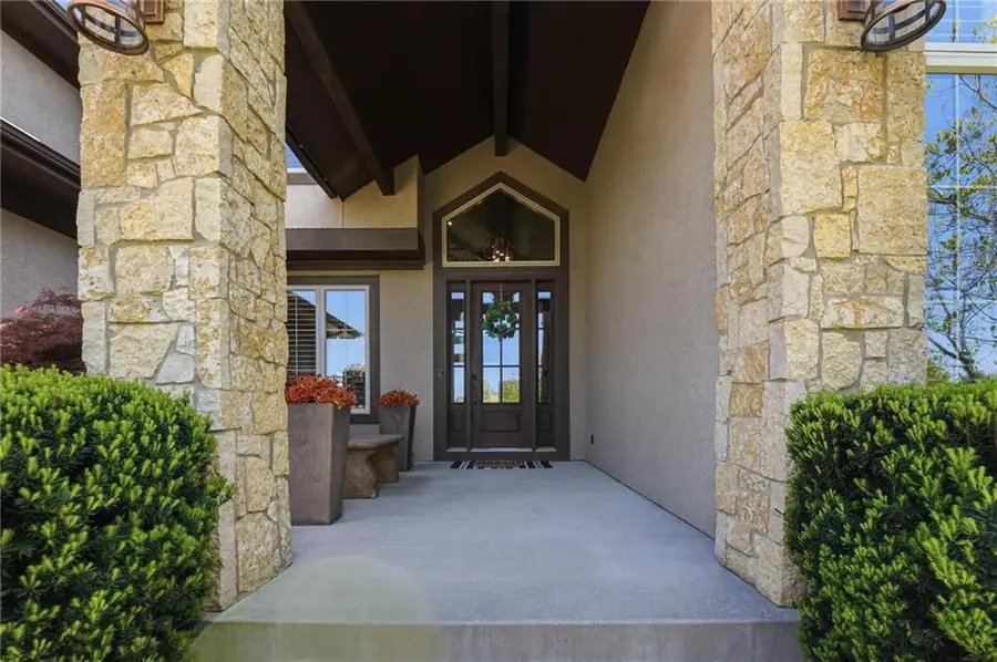 16421 Oakmont Street, Overland Park, KS 66221 - #2