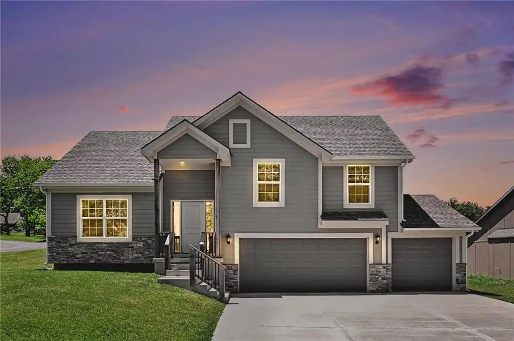 1301 W Concord Drive, Plattsburg, MO 64477 - #1